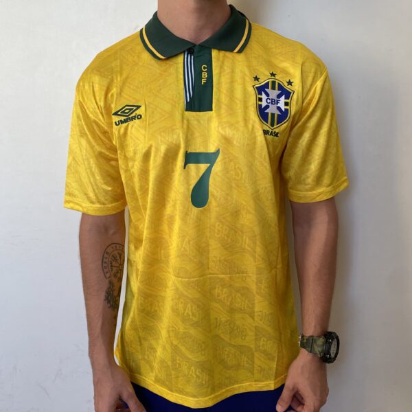 Camisa Retrô Clássica Seleção Brasileira Home - Brasil Amarela – 1991/1993 Umbro - Imagem 1