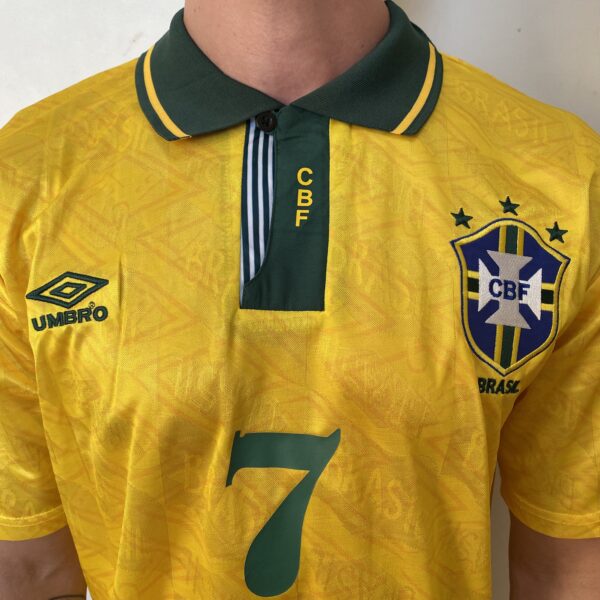 Camisa Retrô Clássica Seleção Brasileira Home - Brasil Amarela – 1991/1993 Umbro - Imagem 2