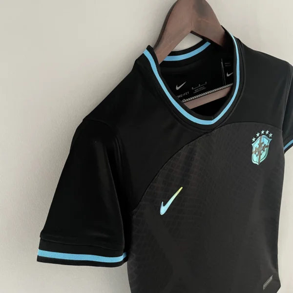 Camisa Seleção Brasil Concept Edition Versão Torcedor Refletiva Feminina 2022 Preto Nike - Imagem 2