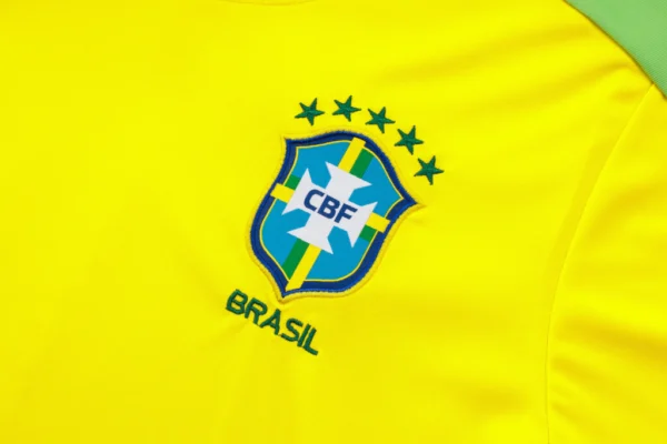 anoefukegnebj Conjunto Camisa e Calção Treino Brasil Torcedor 2025 Amarelo Nike - Imagem 2