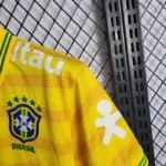 Camisa Brasil Seleção Brasileira Versão Torcedor Viagem 2022/23 Amarelo Nike - Imagem 6