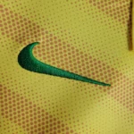 Camisa Brasil Seleção Brasileira Versão Torcedor Viagem 2022/23 Amarelo Nike - Imagem 4