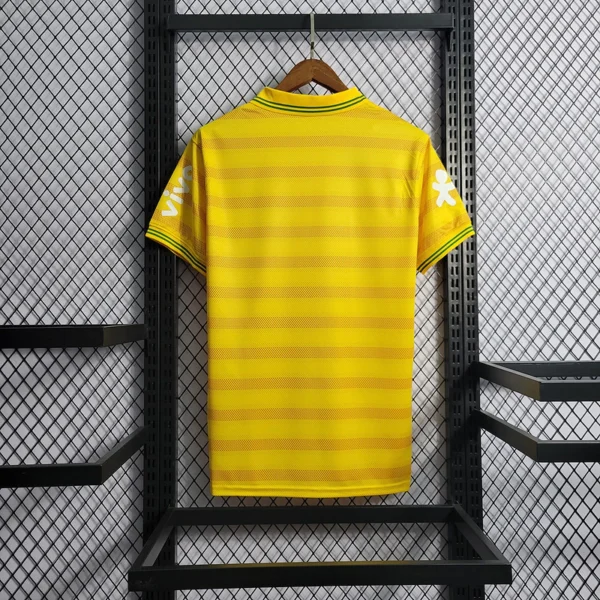 Camisa Brasil Seleção Brasileira Versão Torcedor Viagem 2022/23 Amarelo Nike - Imagem 7