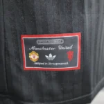Camisa Manchester United Terrace Icons Unissex 2025 Preta Adidas - Imagem 3