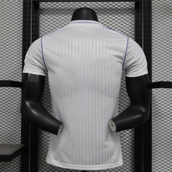 Camisa Real Madrid Terrace Icons Unissex 2025 Branca Adidas - Imagem 6