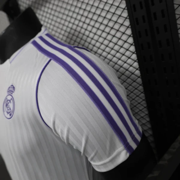 Camisa Real Madrid Terrace Icons Unissex 2025 Branca Adidas - Imagem 4