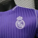 Camisa Real Madrid Terrace Icons Unissex 2025 Roxa Adidas - Imagem 3