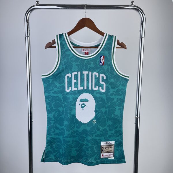 ccb0b694 Camiseta Regata NBA Boston Celtics BAPE Mitchell & Ness Verde 1985/86 - Imagem 1