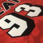 Camiseta Regata NBA Miami Heat BAPE Mitchell & Ness Vermelha 1993 - Imagem 6