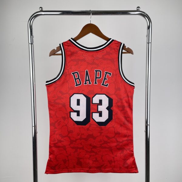 f27d94a2 Camiseta Regata NBA Miami Heat BAPE Mitchell & Ness Vermelha 1993 - Imagem 14