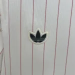 Camisa Benfica Terrace Icons Unissex 2025 Bege Adidas - Imagem 3