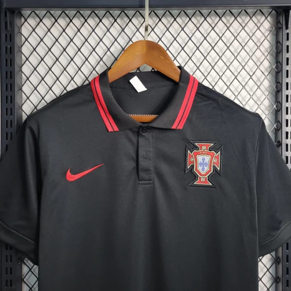 Camisa Seleção Portugal Polo 2023 Preta Nike - Imagem 2
