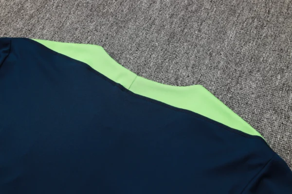 jfie njgjkengbe Conjunto Camisa e Calção Treino Brasil Torcedor 2025 Azul Marinho Nike - Imagem 4