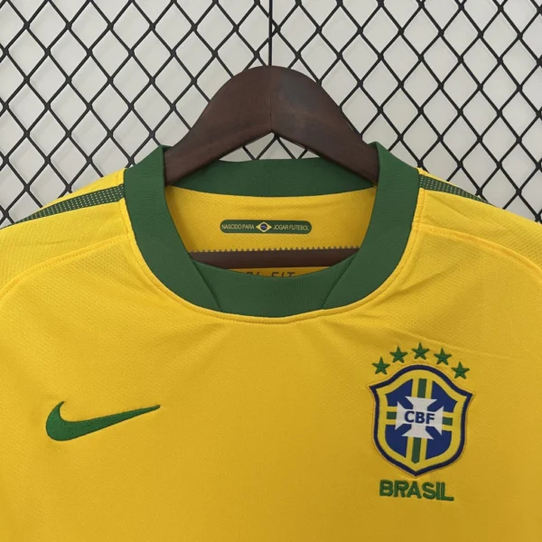 nlegjksndgjkdsngjk Camisa Retrô Clássica Seleção Brasileira Home - Brasil Amarelo – 2010/11 Nike - Imagem 2