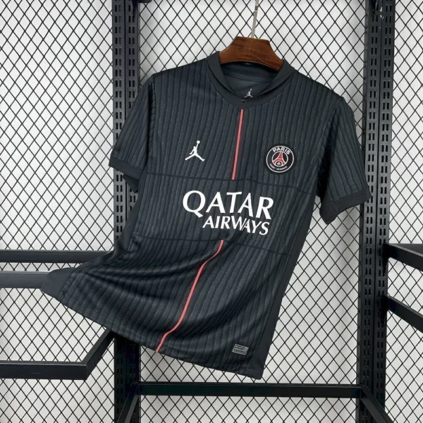 Camisa Paris Saint-Germain - PSG 4Th Versão Torcedor 25/2026 Preta Jordan - Imagem 1