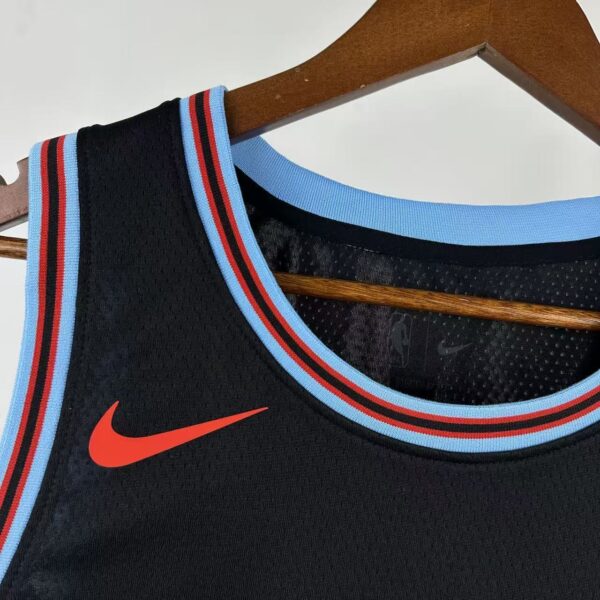 Camiseta Regata Basquete NBA Chicago Bulls City Edition 2025/26 Preta Nike - Imagem 2
