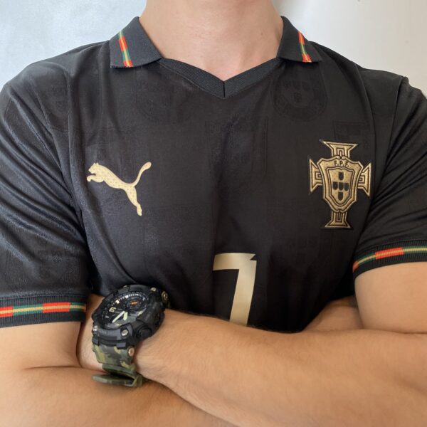 Camisa Seleção Portugal - Edição Especial - Pantera Negra - Eusébio - Versão Jogador - Copa do Mundo 2026 Preta Puma - Imagem 4
