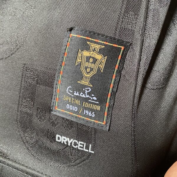 Camisa Seleção Portugal - Edição Especial - Pantera Negra - Eusébio - Versão Jogador - Copa do Mundo 2026 Preta Puma - Imagem 7