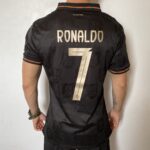 Camisa Seleção Portugal - Edição Especial - Pantera Negra - Eusébio - Versão Jogador - Copa do Mundo 2026 Preta Puma - Imagem 11