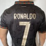 Camisa Seleção Portugal - Edição Especial - Pantera Negra - Eusébio - Versão Jogador - Copa do Mundo 2026 Preta Puma - Imagem 12