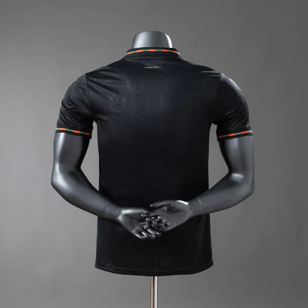 Camisa Seleção Portugal - Edição Especial - Pantera Negra - Eusébio - Versão Jogador - Copa do Mundo 2026 Preta Puma - Imagem 5