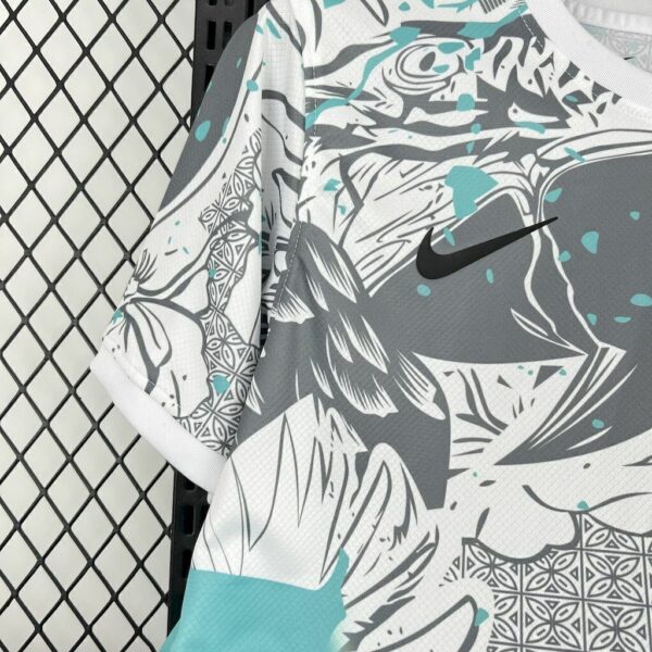 Camisa Brasil Seleção Brasileira Concept Arara Azul Home Versão Torcedor Masculina Branca 2026 Nike - Imagem 3