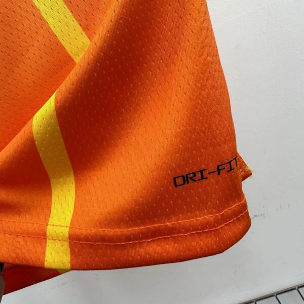 Camiseta Regata Basquete NBA Charlotte Hornets Statement Edition 2025/26 Laranja Nike - Imagem 6