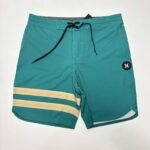 Bermuda Hurley Verde com Bege 2026