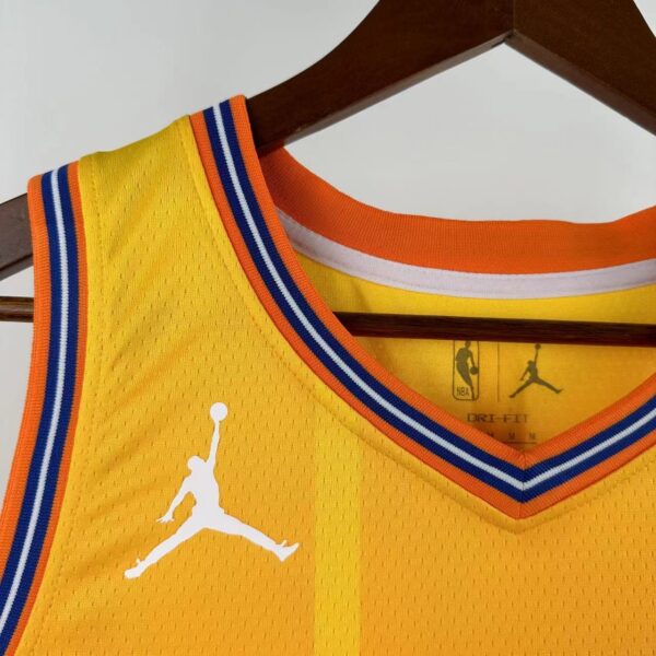 Camiseta Regata Basquete NBA Charlotte Hornets Statement Edition 2025/26 Laranja Nike - Imagem 4