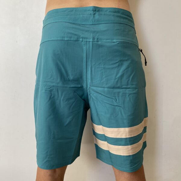 Bermuda Hurley Verde com Bege 2026 - Imagem 6