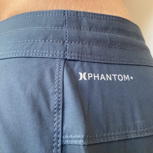 Bermuda Hurley Azul Petrólio com Branco 2026 - Imagem 9