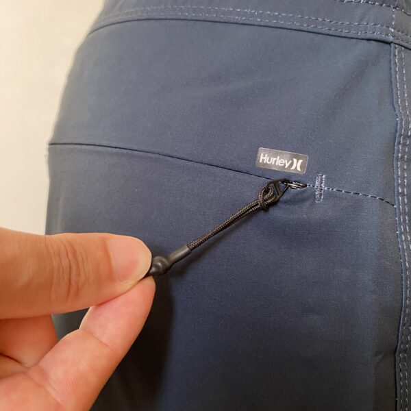 Bermuda Hurley Azul Petrólio com Branco 2026 - Imagem 8