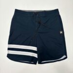 Bermuda Hurley Azul Petrólio com Branco 2026