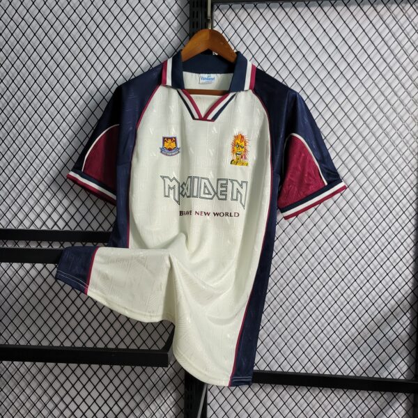 Camisa Retrô West Ham United 1999/2001 Iron Maiden - Imagem 2