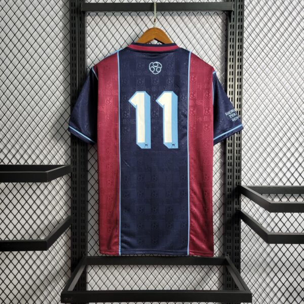 Camisa Retrô West Ham United 2011 Iron Maiden - Imagem 5
