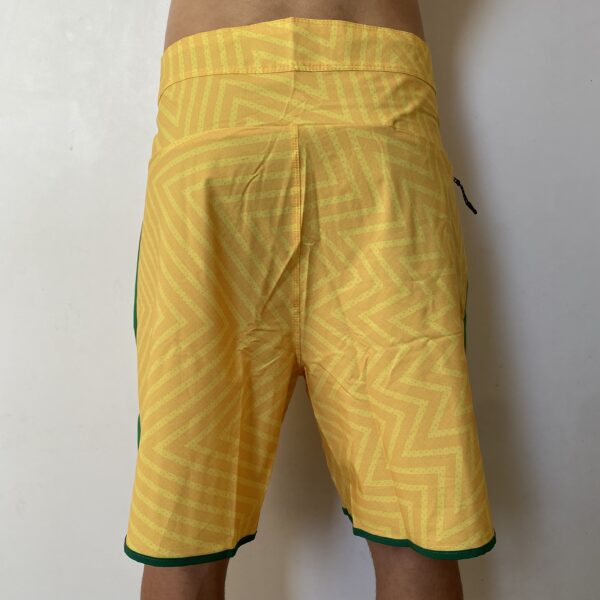 Bermuda Hurley Brasil Amarelo 2026 - Imagem 7
