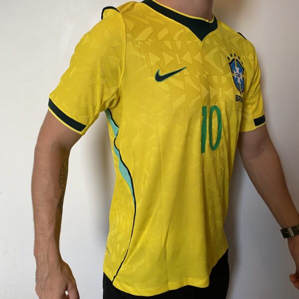 Camisa Brasil Seleção Brasileira Home Jogador Copa do Mundo 2026 Amarela Nike - Imagem 4