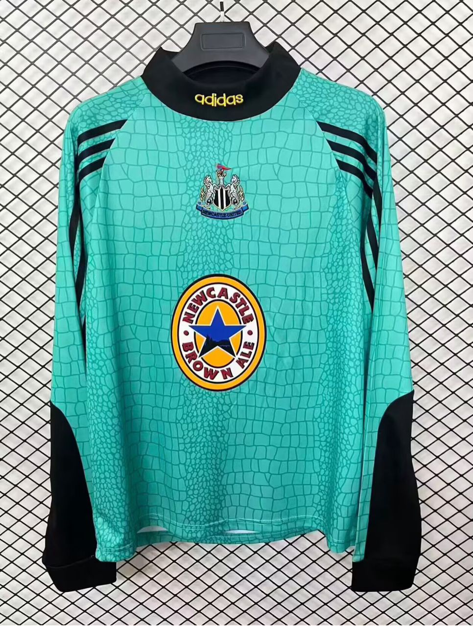 b07e3b08-2a2e-4e98-ba2e-0513f615464e Camisa Retrô Newcastle United Goleiro Manga Longa 1995/1996 Adidas - Imagem 1