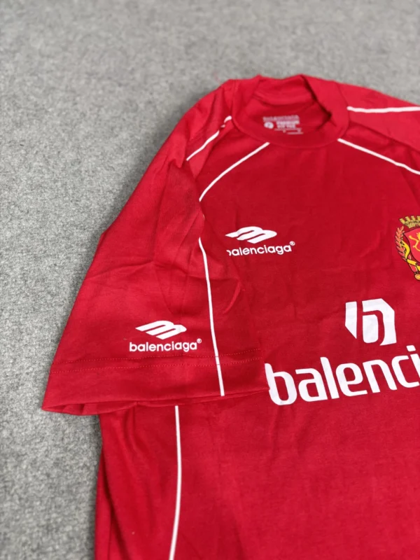 Camisa Balenciaga Oversized Vermelha Luxo Soccer - Imagem 4