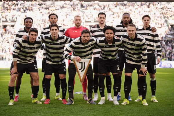 Camisa Juventus 4th Jogador Parceria Studio Sgura 2026 Adidas - Imagem 10