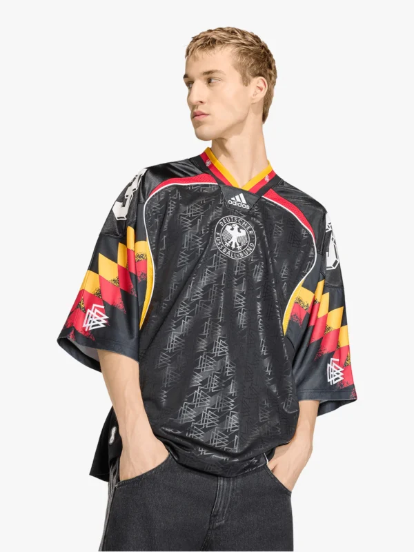 Camisa Bringback Remixed Alemanha Oversized Preta Adidas 2026 - Imagem 2