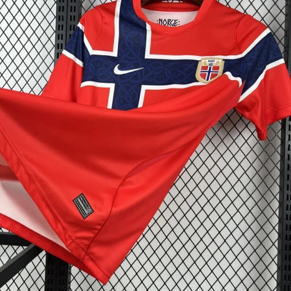 Camisa Seleção Noruega Home Versão Torcedor Copa Do Mundo 2026 Vermelha Nike - Imagem 2