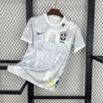 Camisa Brasil Seleção Brasileira Concept Cristo Redentor Versão Torcedor Masculina Branca 2026 Nike