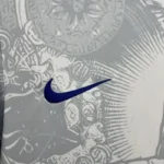 Camisa Brasil Seleção Brasileira Concept Cristo Redentor Versão Torcedor Masculina Branca 2026 Nike - Imagem 3