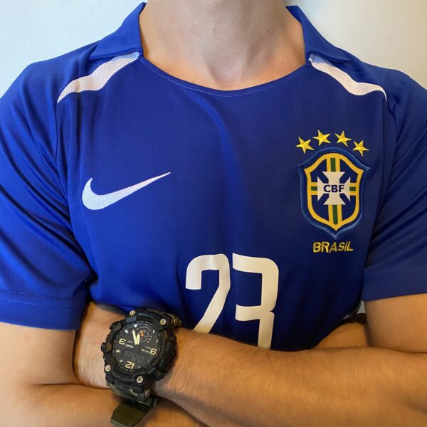 Camisa Retrô Clássica Seleção Brasileira Brasil – Nike Masculina – Versão Torcedor Azul – 2002 - Kaká 23 - Imagem 3