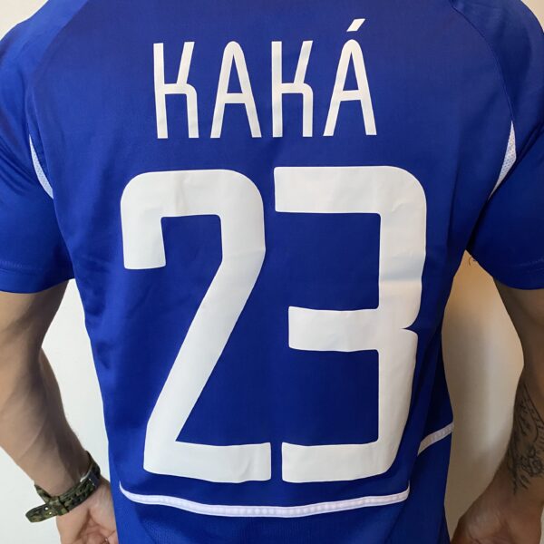 Camisa Retrô Clássica Seleção Brasileira Brasil – Nike Masculina – Versão Torcedor Azul – 2002 - Kaká 23 - Imagem 9