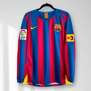 Camisa Retrô Barcelona Home 2005/2006 - Ronaldinho 10 - Manga Longa - Nike - Azul Grená